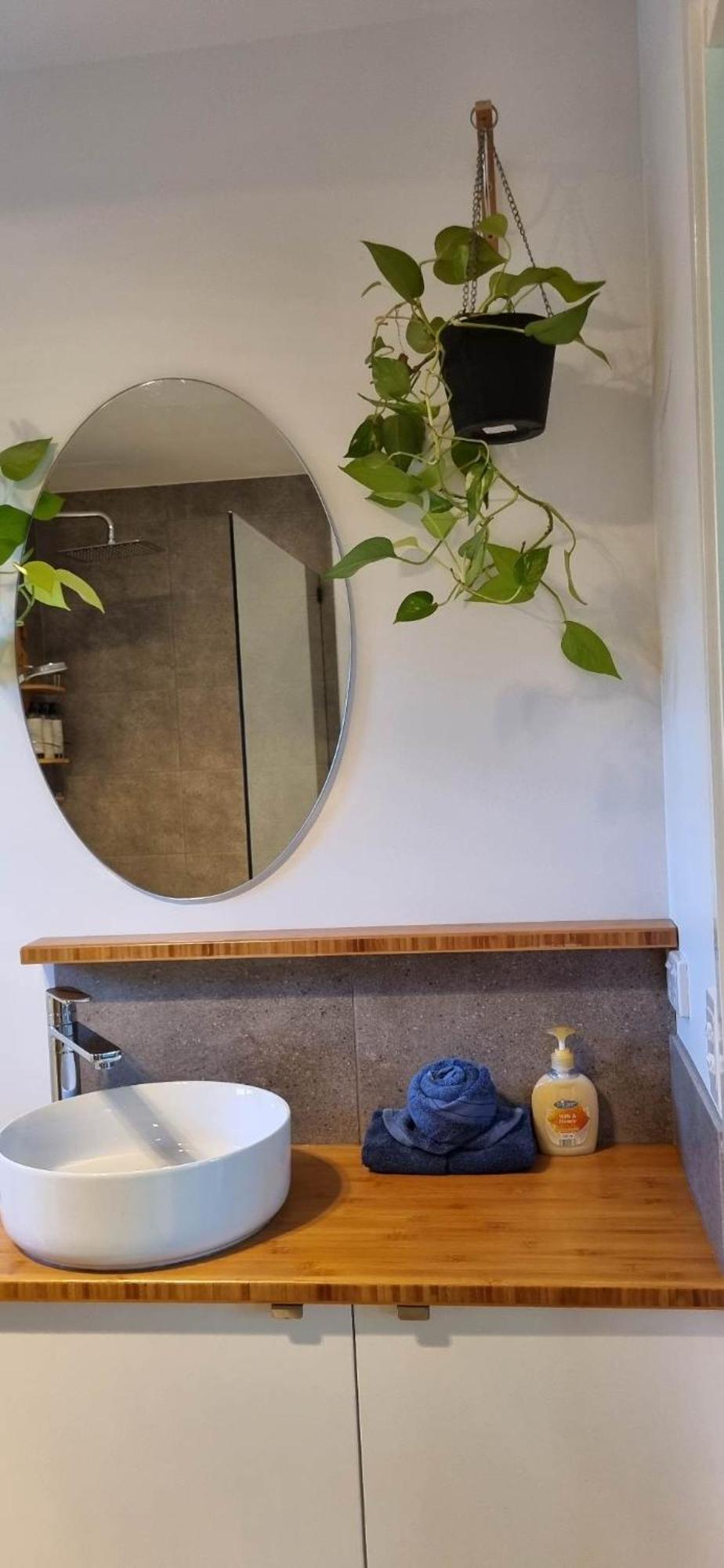 'stay In Carrara' A Private Guest Not A Share House